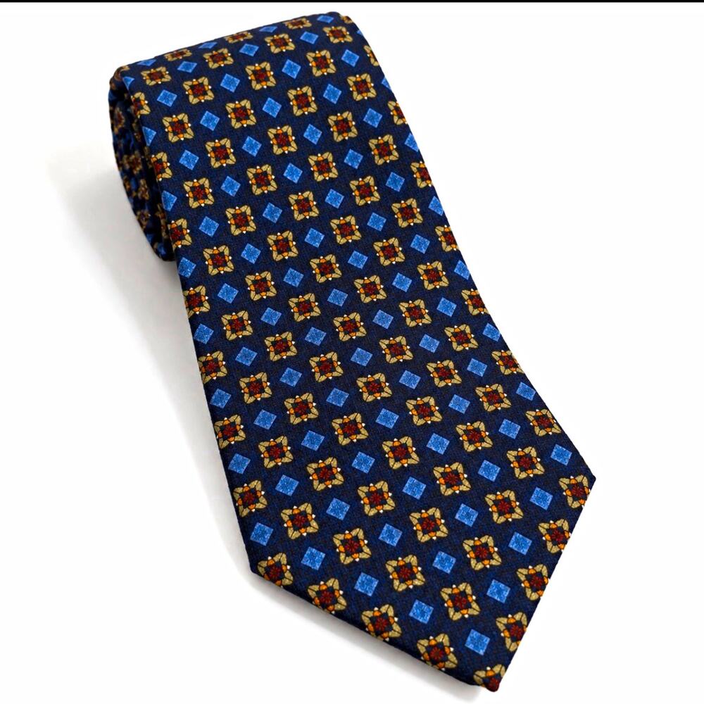 XYZ Inc 100% Silk Tie Navy Blue Geometric Floral Medallion Mens Necktie